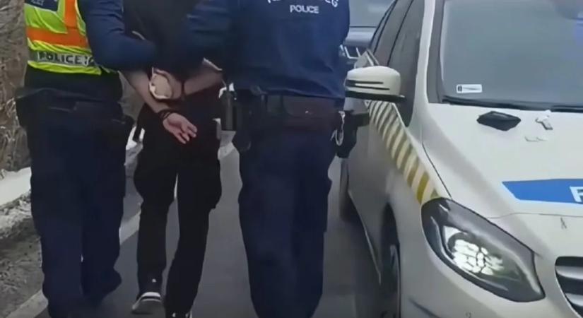 Sokkoló videón a hajsza: anyja autójával menekült egy tinédzser Zircen