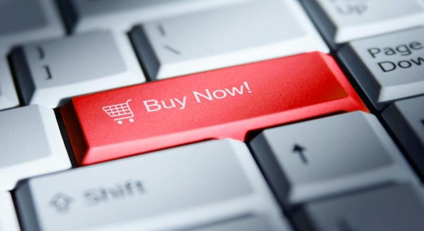 Az online piacterek kockázataira figyelmeztet az NMHH