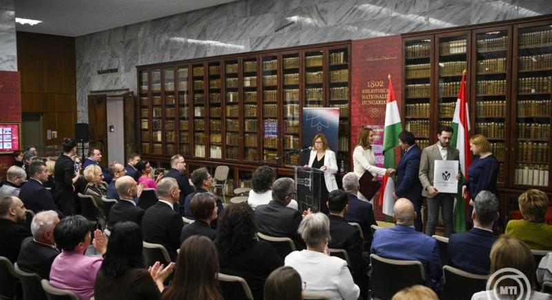 Ők kapták a közművelődési és könyvtári miniszteri elismeréseket