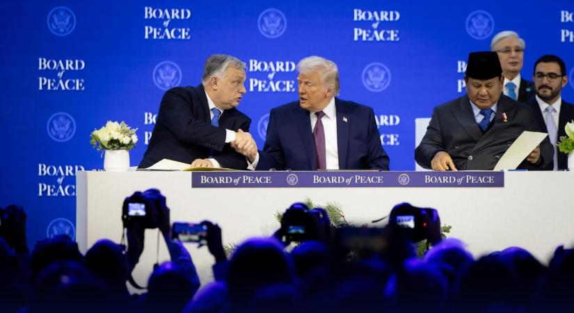Megalakult a Béketanács, Orbán Viktor az amerikai elnök jobbján foglalt helyet