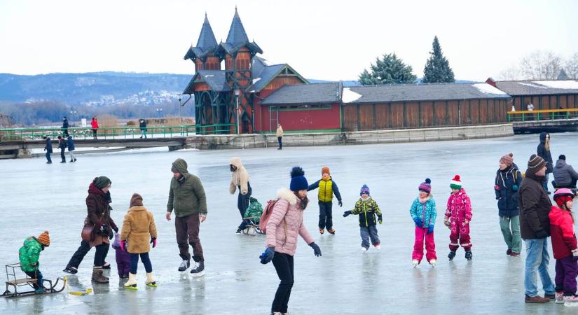 A vízimentők döntenek a Balaton-átcsúszásról