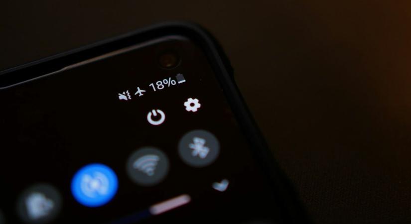 Használsz ilyen fejhallgatót? Komoly figyelmeztetést adtak ki a szakemberek