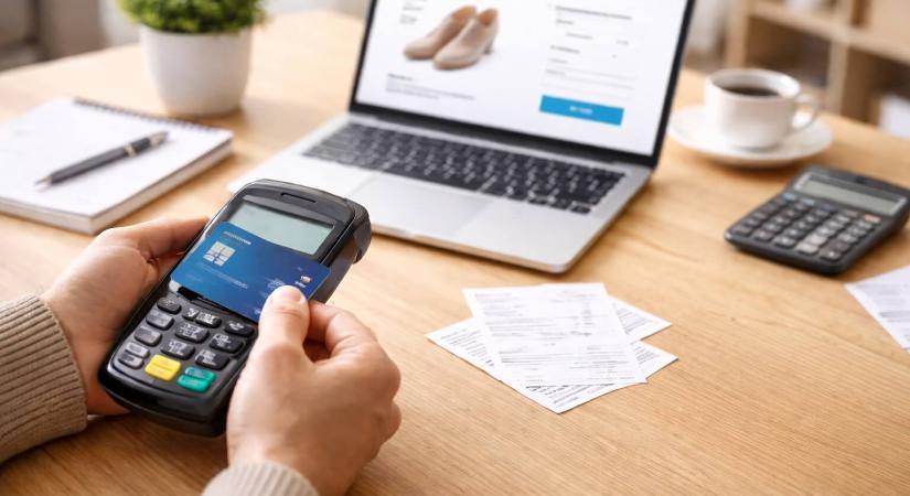 POS terminál vs online fizetés: mikor melyik olcsóbb egy kisvállalkozásnak?