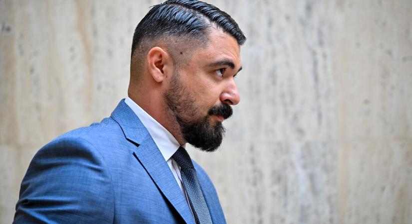 Az Sas felszólította Pellegrinit, hogy indítson fegyelmi eljárást az SIS igazgatója ellen