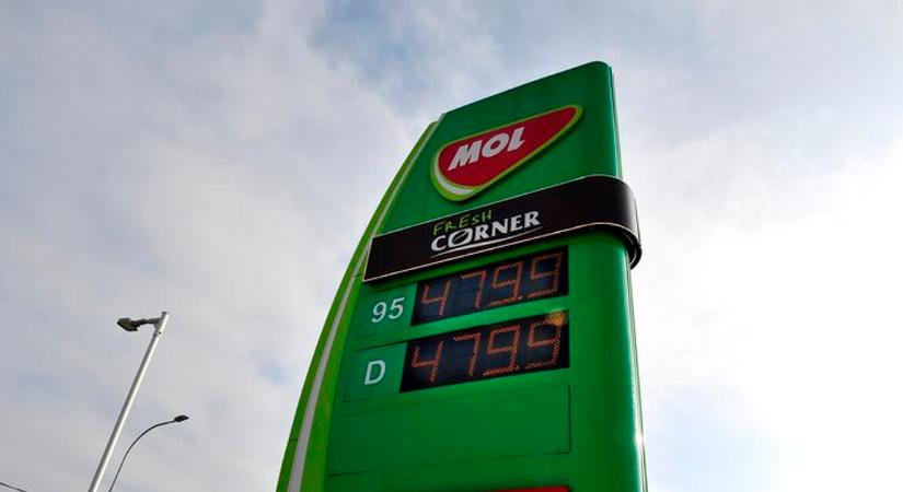 Lesújtó hír érkezett: csütörtökön emelkedett a benzin ára