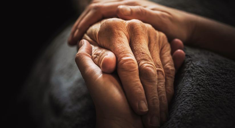 Felmérés: A szlovákiaiak többsége otthon, családja körében szeretne meghalni