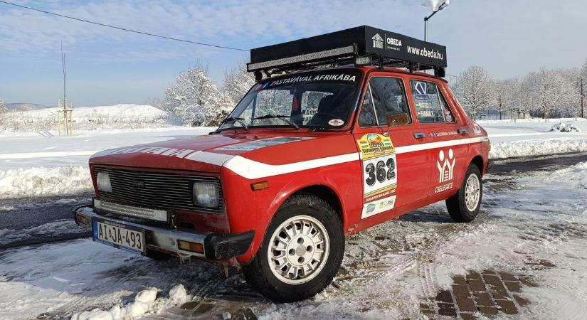 A többség az udvarról sem merne kiállni vele, Zoli Afrikába indul a gyöngyösi Zastavával!