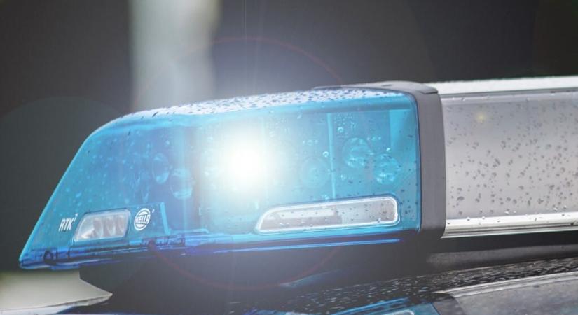 Napokon keresztül rendőrnek és ellenőrnek adta ki magát egy 18 éves fiú Debrecenben