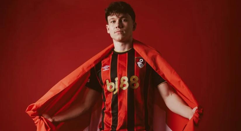 Alig érkezett meg Angliába, máris leleplezték Tóth Alex titkait