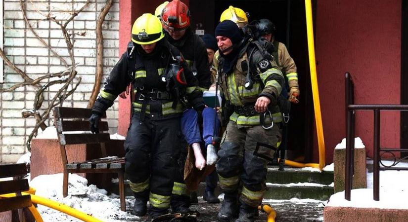 Támadás érte Dnyiprót: részben megsemmisült egy 16 emeletes lakóház, sok a sérült