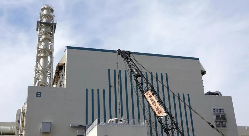 Egy nappal az újraindítás után le kellett állítani a világ legnagyobb atomerőművét Japánban