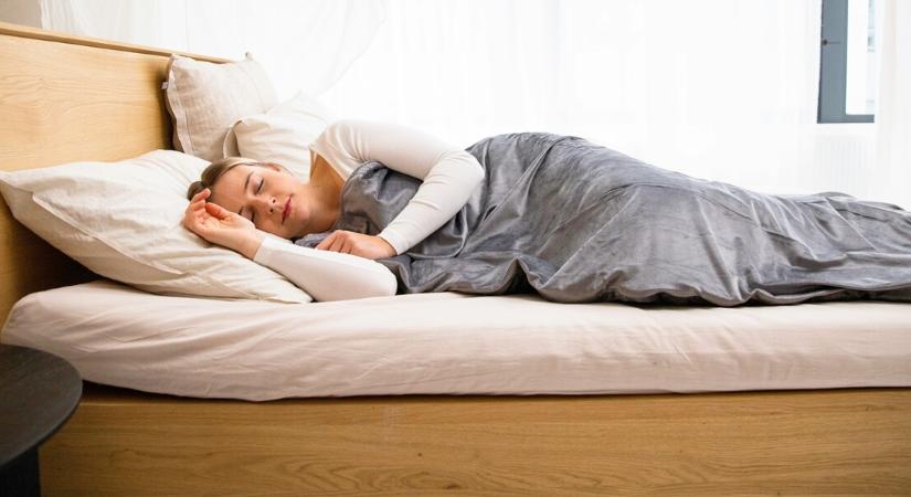 Hiába alszol 8 órát, mégis fáradtan ébredsz? Itt az 5 tudományos trükk, amivel már ma este megváltoztathatod az életed