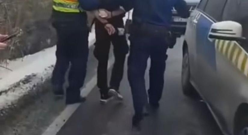 Bakonyi hajsza - Rendőrségi ütközés lett az iskolai verekedésből - videó