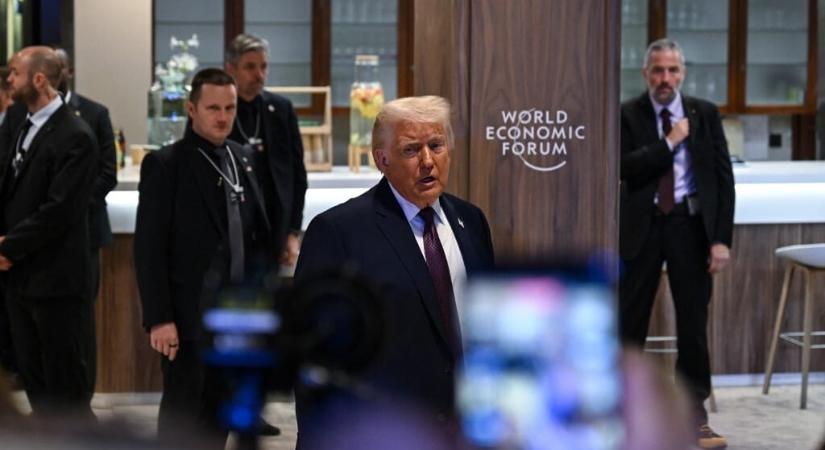 „Mindenki azt akarja, hogy véget érjen ez a háború” – Trump egy órán át tárgyalt Zelenszkijjel Davosban