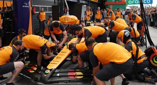 Nemigen fejleszt az első futamig a McLaren