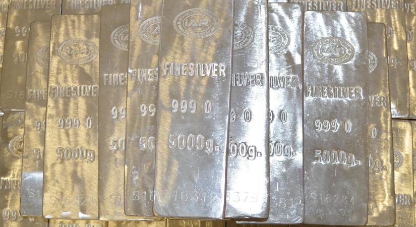 Szépen csillog az arany, de amit az ezüst csinál, attól még az elemzők álla is leesett