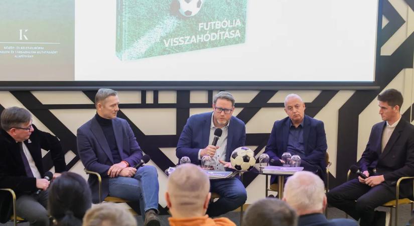 Bemutatták a Futbólia visszahódítása című könyvet