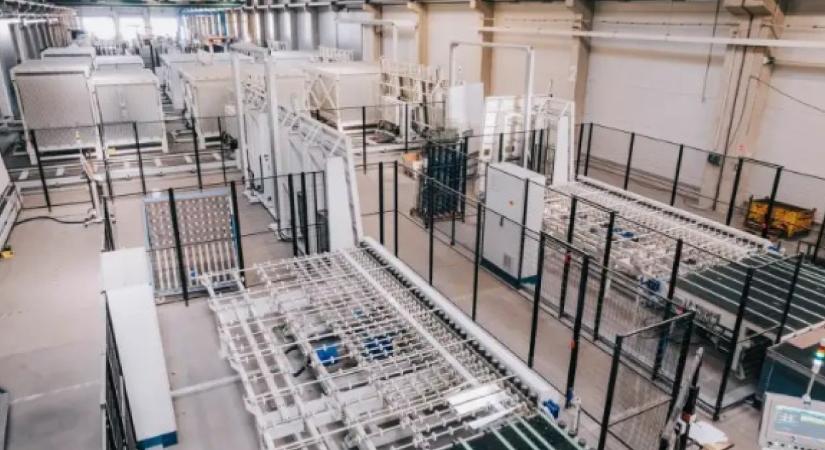 A CE Glass növeli kapacitását Szatymazon