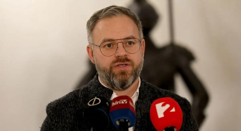 Brüsszel diktálna, a magyarok fizetnének – Orbán Balázs figyelmeztet