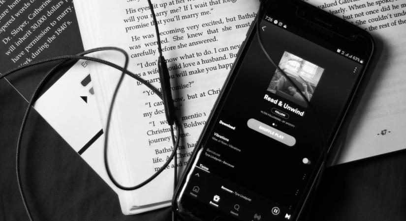 Izgalmas újítással készül a Spotify a hangoskönyvek közönségének