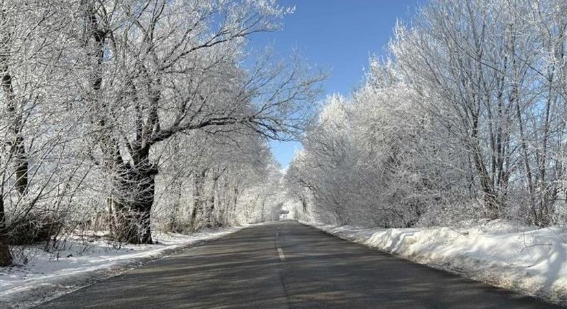 Gyönyörű fotókon a téli Gerecse - ennél nincs most vadregényesebb út az országban