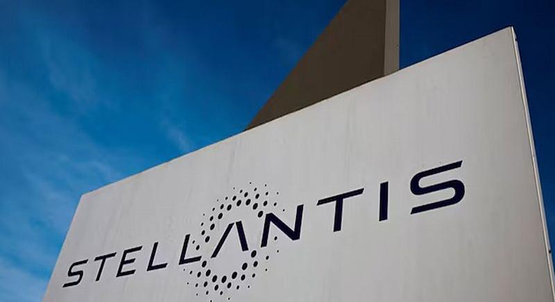 Stellantis-vezető: senki nem akar elektromos autót