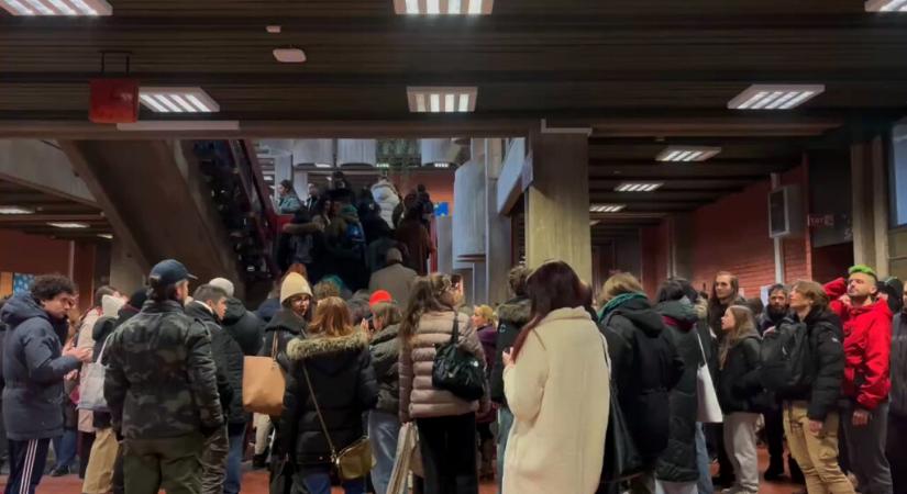 Vučić: Kleutot a sajátjai szavazták ki