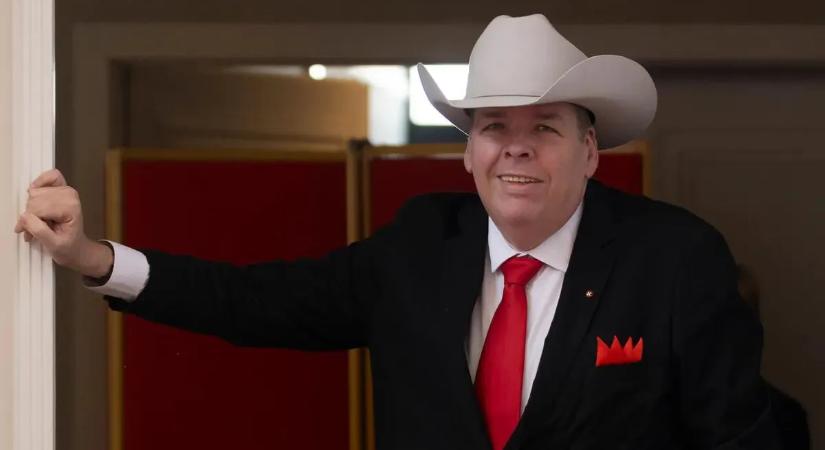 Sosem látott felvételeken láthatjuk a meghalt Schmuck Andort