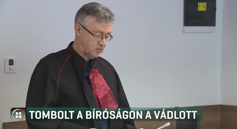 Benzinnel locsolta le párját - a pilisvörösvári gyújtogatás vádlottja botrányt okozott a bíróságon