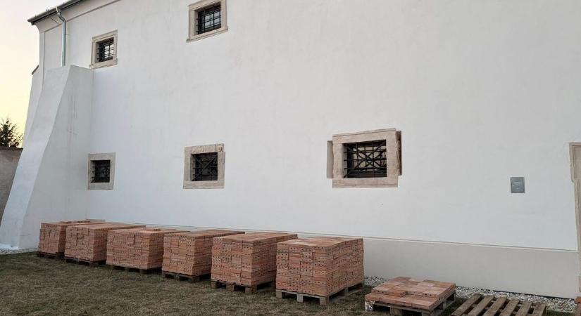 Megújul a fertőszéplaki Széchényi-kastély közösségi terme