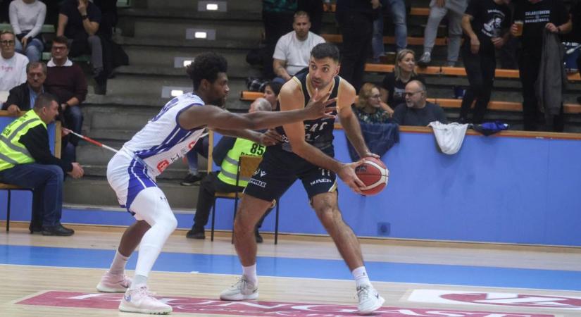 Férfi kosárlabda: a ZTE ellen feledtetné a kupabúcsút a DEAC – videóval