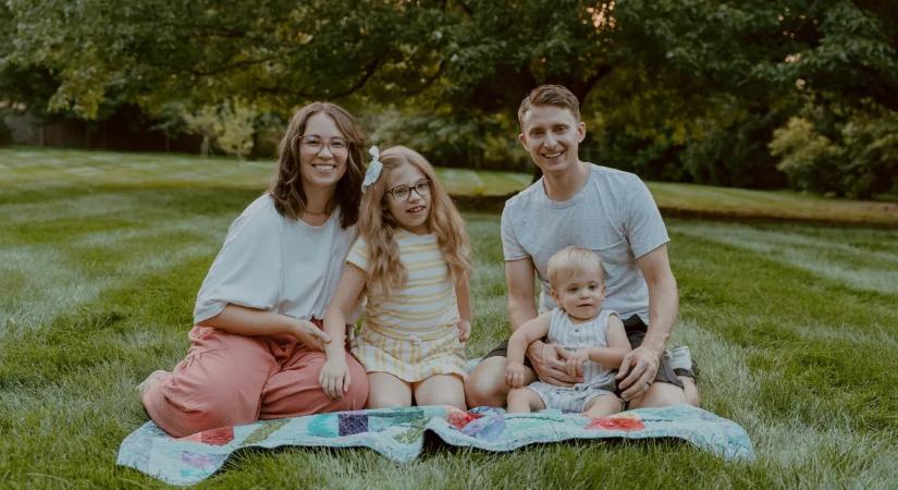 "Már csak halvány árnyéka annak, aki egykor volt" – kislánya után a kisfiát is elrabolja egy édesanyától a gyermekkori demencia