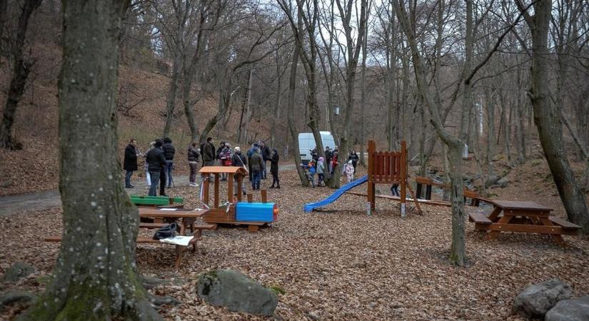 Csak inni akart, lesből támadhattak rá a mátrai játszótér mellett – az élettelen testét se találták meg