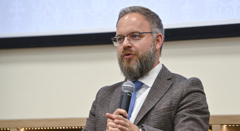 Orbán Balázs: Magyarország jól helyezkedik az átalakuló világrendben