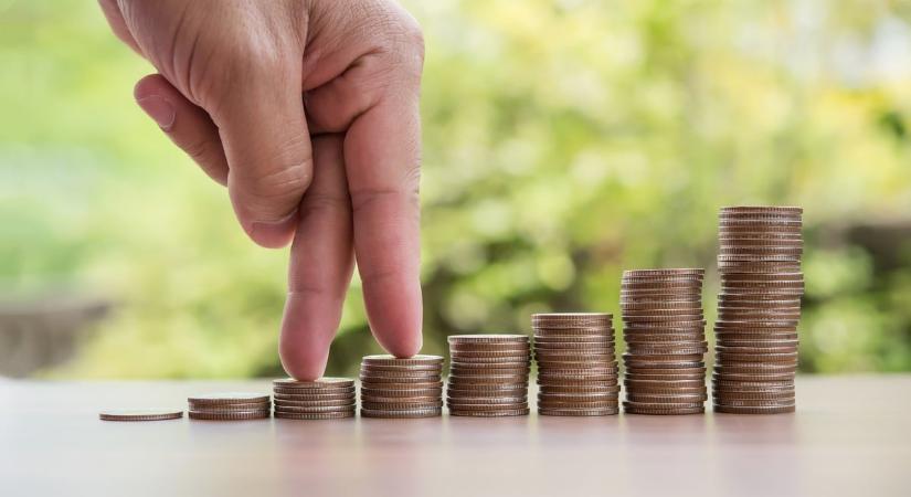 Több százezer forintot kaphatnak „ajándékba” a magyarok, ezt kell hozzá tenni