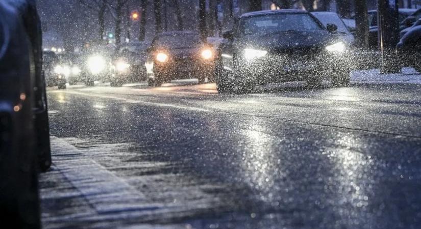 Komoly veszély közeleg: Kiadták a riasztást az ónos eső miatt!