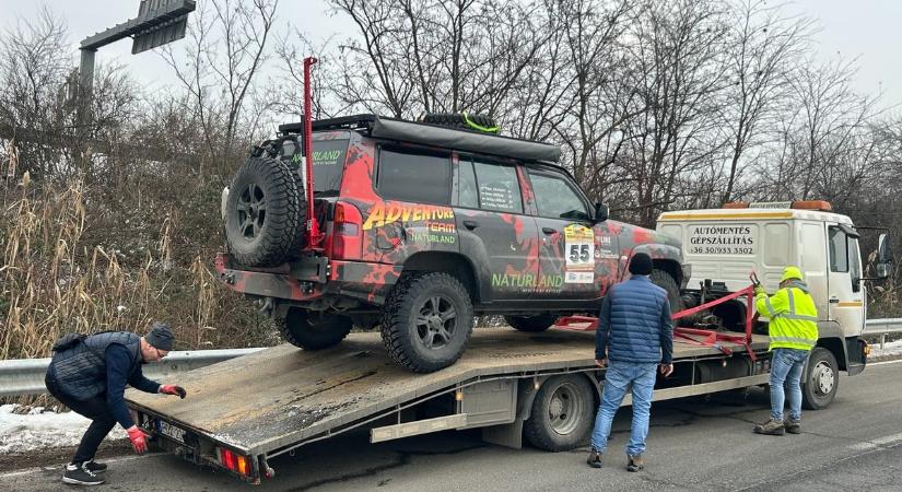 Ezt el sem hiszed! Még nem a dűne állította meg a Bamako rally-ra tartó zalai egységet