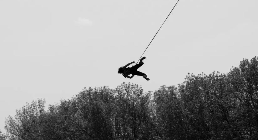 Félreértés miatt ugrott a halálába a 17 éves Vera