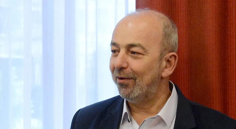 A tiszás energetikai szakértő nekiment a rezsistopnak is