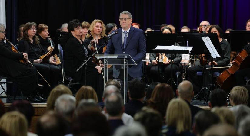 Négyen kaptak elismerést a magyar kultúra napján az egri városi ünnepségen