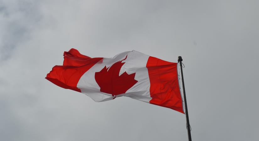 Heves reakciókat váltott ki a davosi konferencián együtt feltűnő Katy Perry és Justin Trudeau