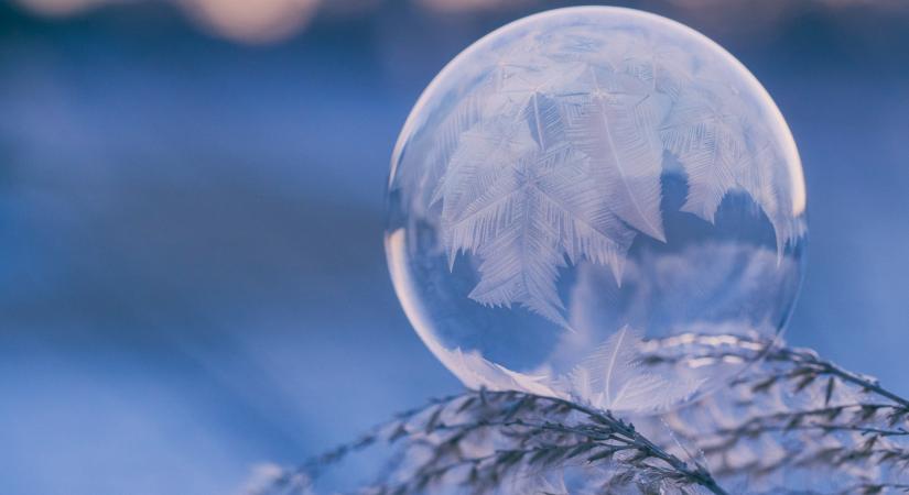 Pénteki időjárás: Ónos esőre és elszórtan havas szitálásra is készülhetünk