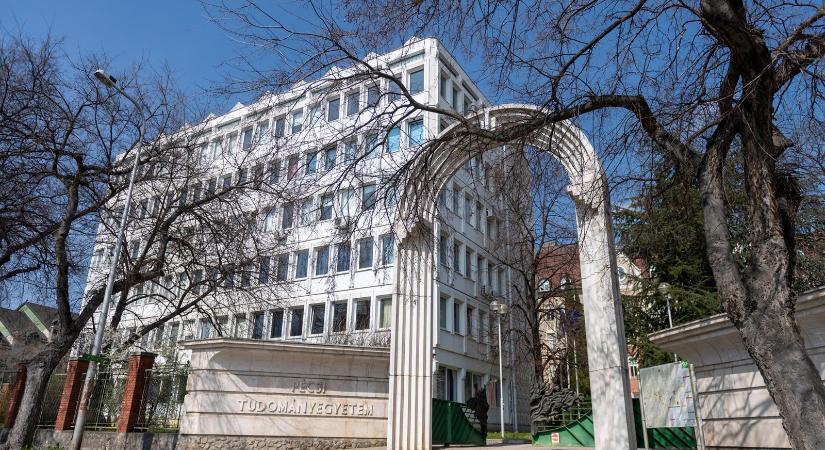A testületen belüli ellentétek miatt mondhatott le posztjáról a pécsi egyetem kuratóriumának elnöke