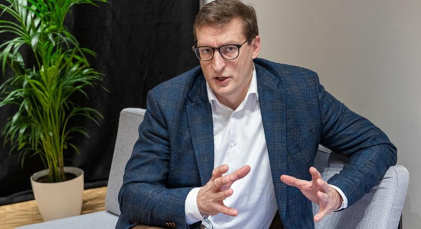 Megkérdeztük az államtitkárt, miért várt a kormány hosszú éveket az Otthon Starttal