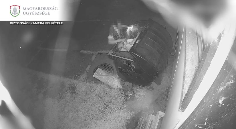 Videón egy piromániás magyar férfi lebukása – Hajszálon múlt a komolyabb tűz