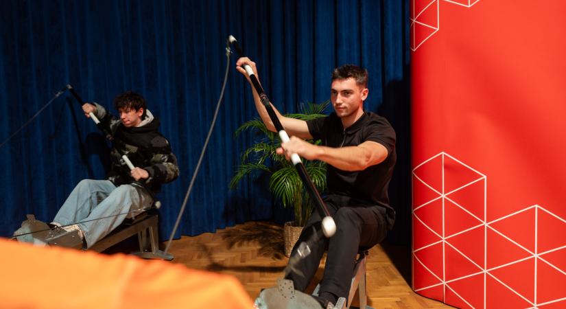 Közösség, munka, példamutatás – világbajnok sportolóval motiválja a fiatalokat a Szabadics Group