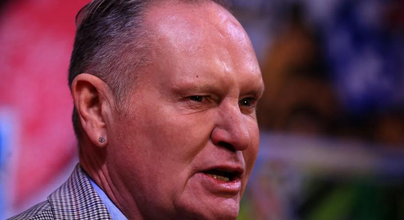 Féltette az életét: hat bordája eltört egy esés után, kórházba került a legendás focista