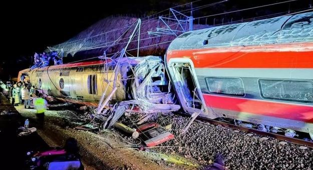 A spanyol hatóságok kizárják szabotázs lehetőségét a 41 halálos áldozatot követelő vonatbaleset kapcsán