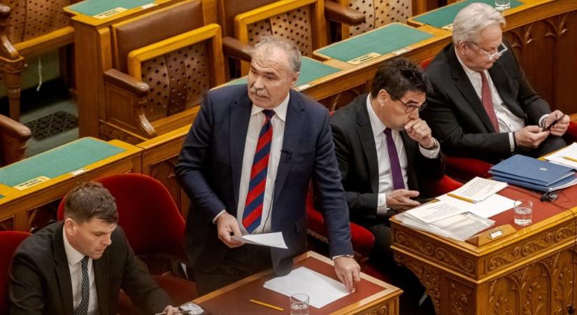 Döntött a kormány a tavalyi vis maior kezeléséről