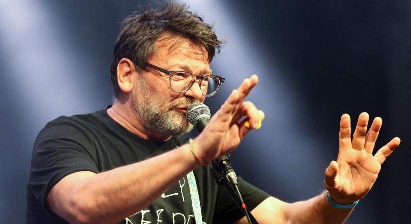 „Nagyon jó környék és ház” – Lovasi András hajdani lakását árulja, meg is mutatja